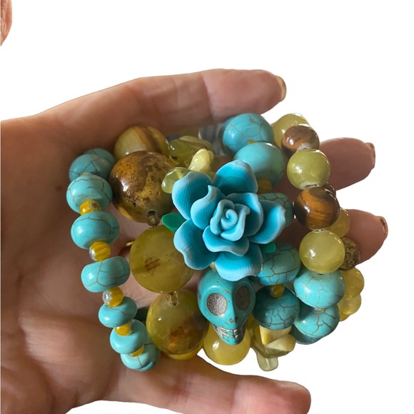 Beautiful Handmade Bracelet Skulls and Gemstones…#5 - Picture 3 of 3